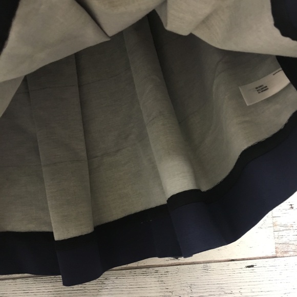 ๐ฟ GAP black and navy pleated a line skirt - Picture 7 of 10